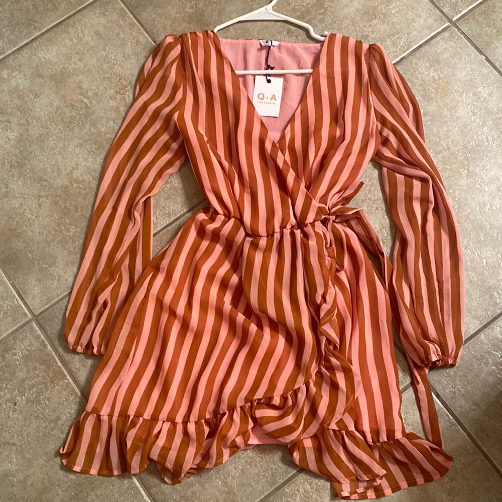 Q + A Los Angeles dress NEW with tags!